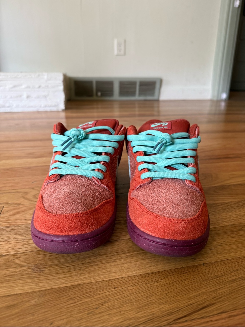 Nike SB Dunk Low - Mystic Red - Picture 3 of 7